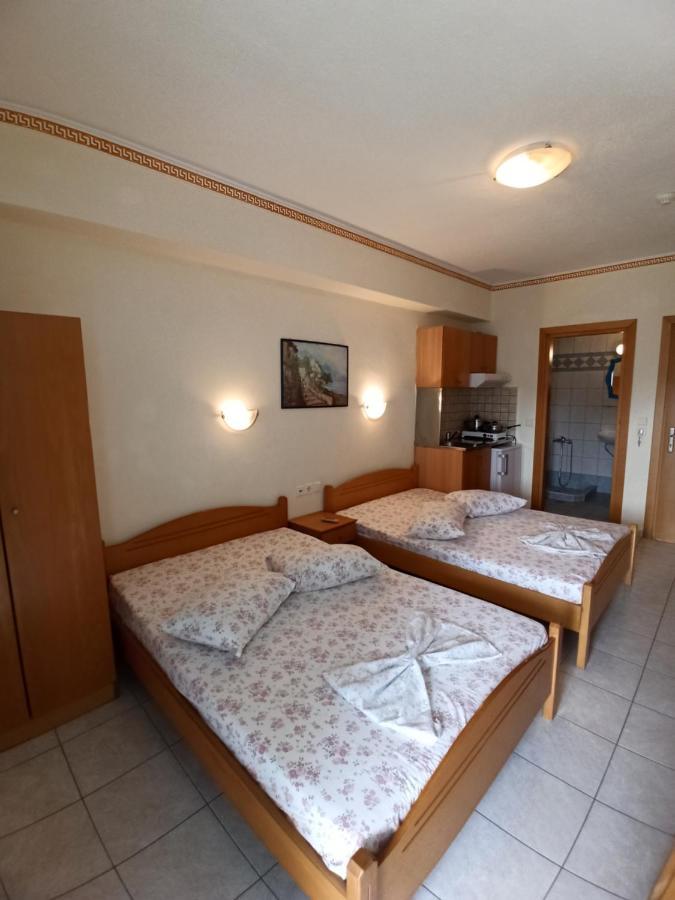 Villa Cosmos Inn Olympiakí Aktí 외부 사진