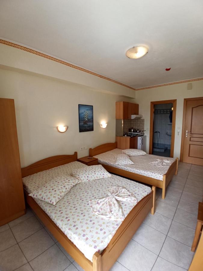 Villa Cosmos Inn Olympiakí Aktí 외부 사진
