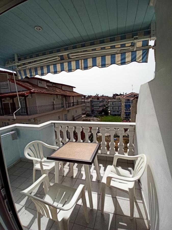 Villa Cosmos Inn Olympiakí Aktí 외부 사진