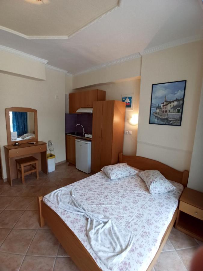 Villa Cosmos Inn Olympiakí Aktí 외부 사진