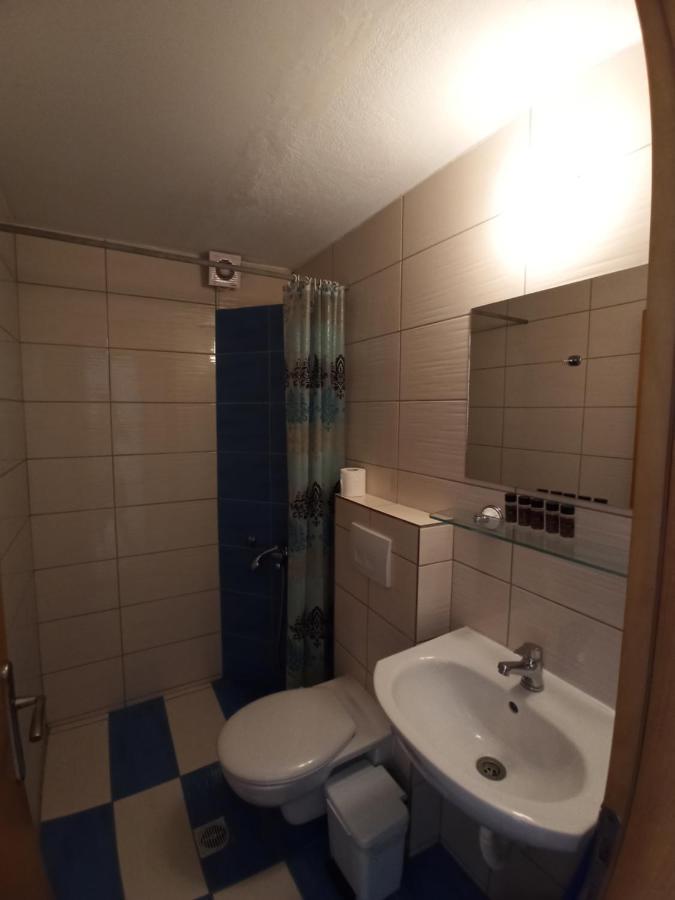 Villa Cosmos Inn Olympiakí Aktí 외부 사진