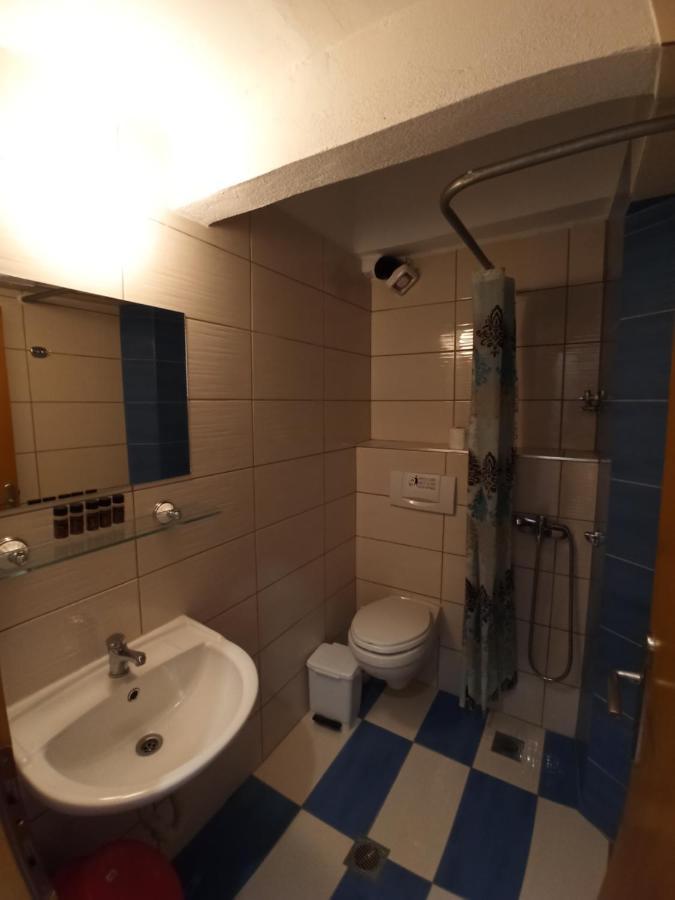 Villa Cosmos Inn Olympiakí Aktí 외부 사진