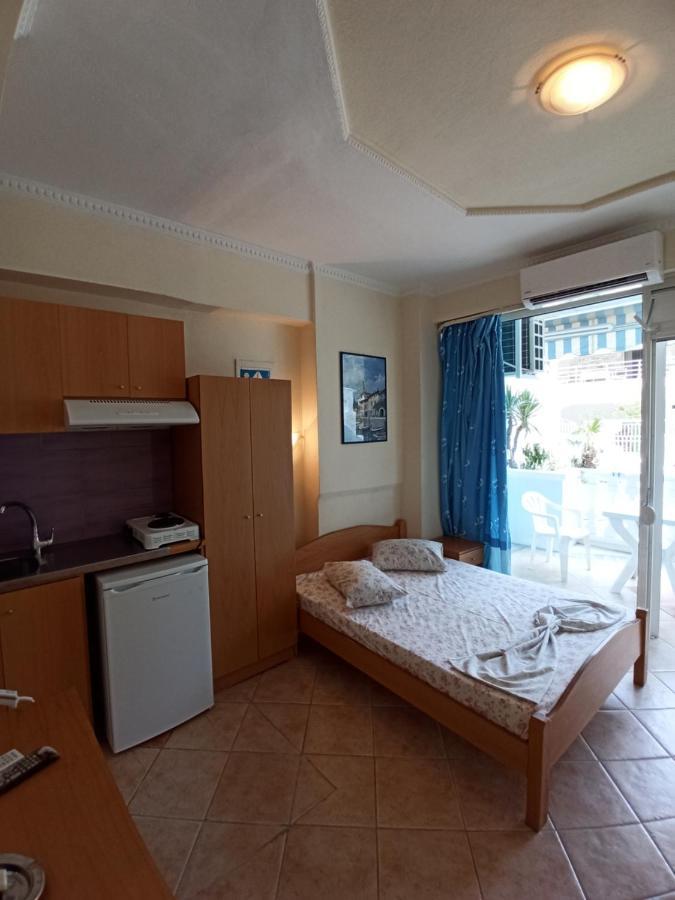 Villa Cosmos Inn Olympiakí Aktí 외부 사진