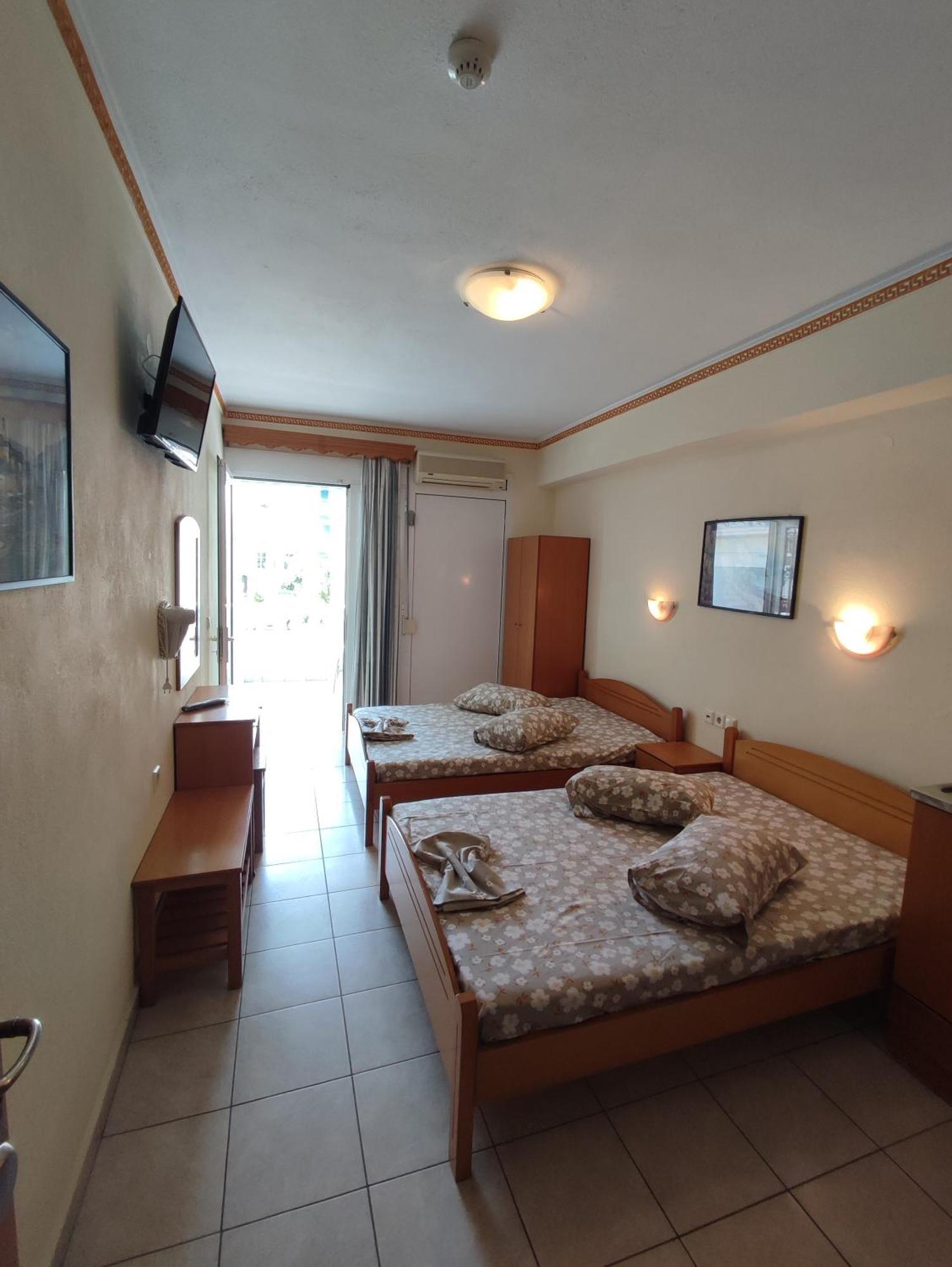 Villa Cosmos Inn Olympiakí Aktí 외부 사진